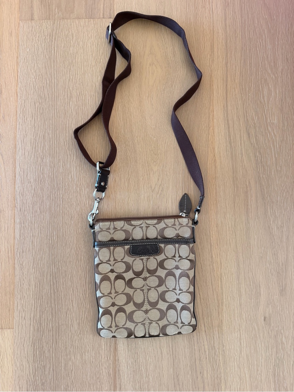 Coach Signature Jacquard Crossbody Swingpack Bag Brown Tan Leather Trim